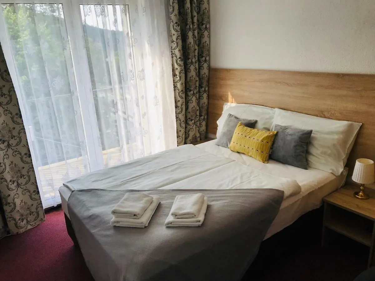 Azalia Karpacz Apartment Homestay